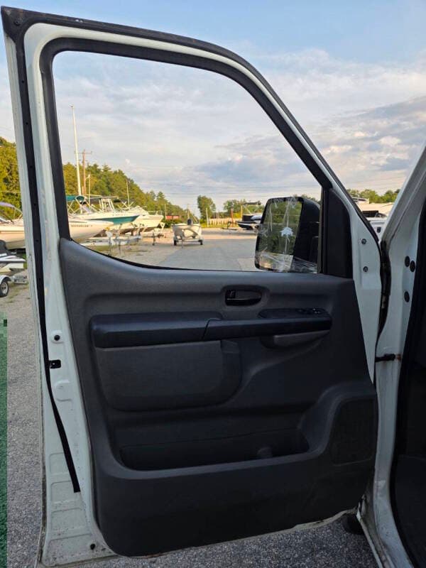 2017 Nissan NV Cargo 13