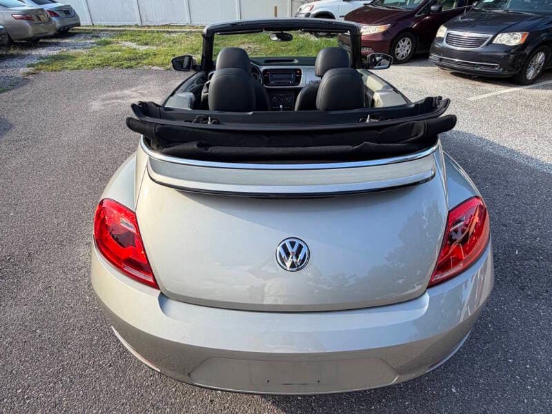 2014 Volkswagen Beetle 33