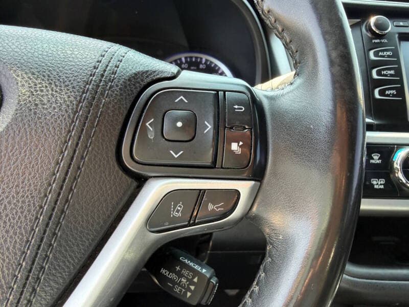 2017 Toyota Highlander 13