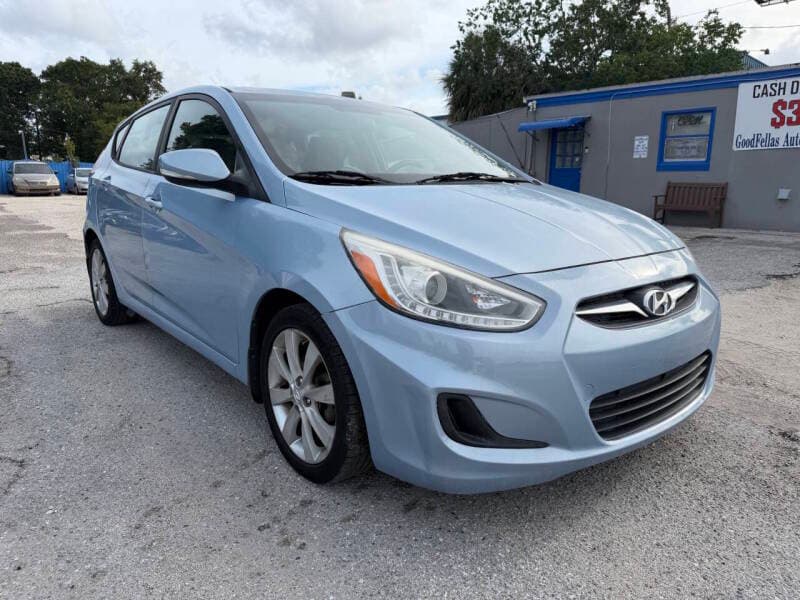 2014 Hyundai Accent 11