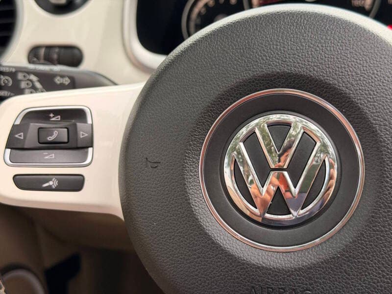 2014 Volkswagen Beetle 22