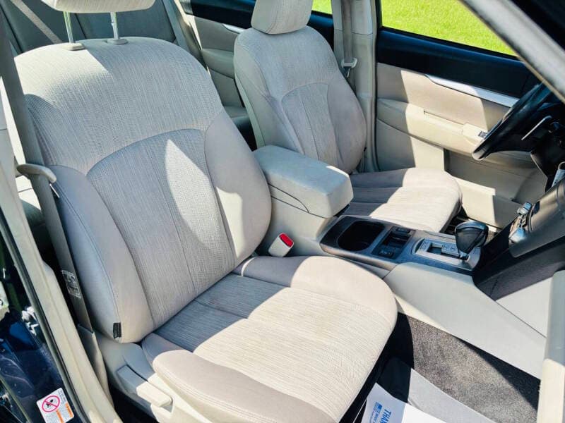 2014 Subaru Legacy 10