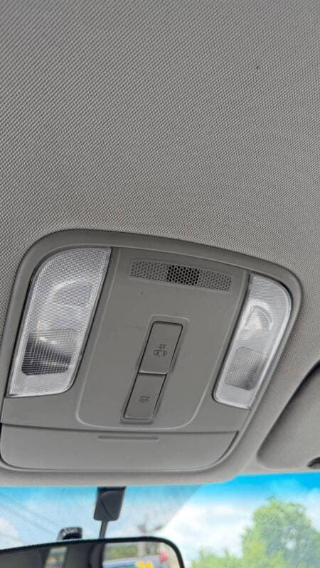 2015 Kia Sedona 12