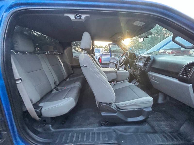 2015 Ford F-150 14