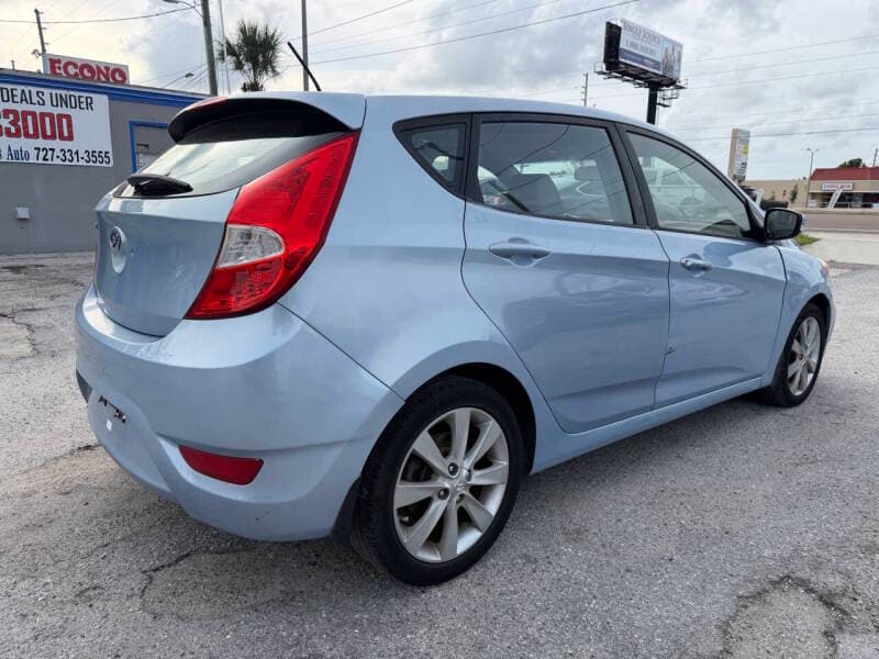 2014 Hyundai Accent 5