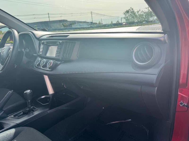 2017 Toyota RAV4 16