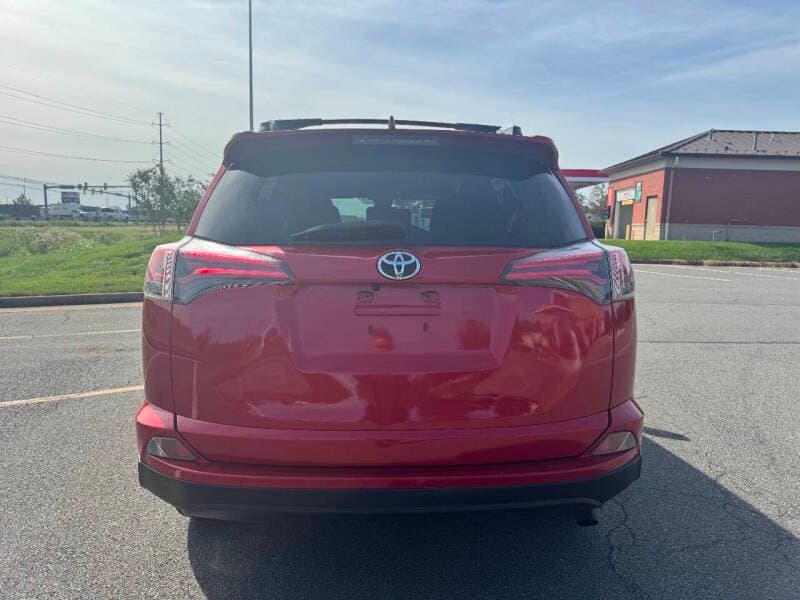 2017 Toyota RAV4 5