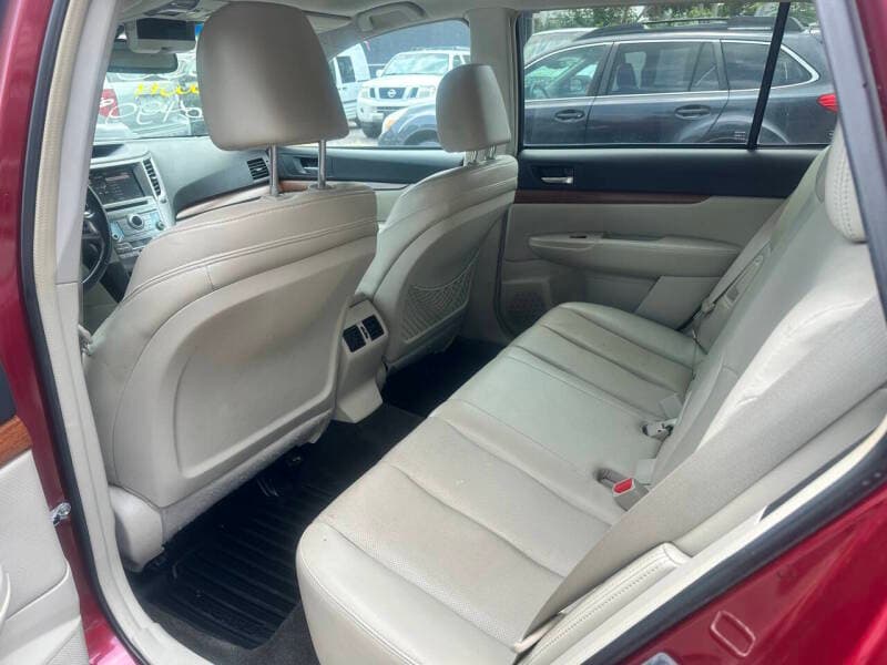 2014 Subaru Outback 7