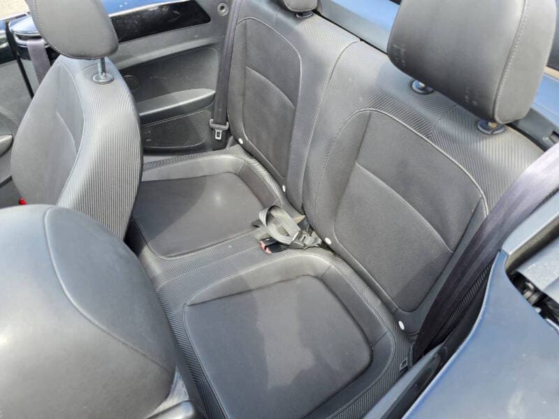 2014 Volkswagen Beetle 24