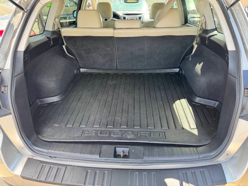 2014 Subaru Outback 13