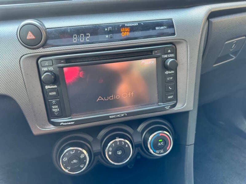 2015 Scion tC 9
