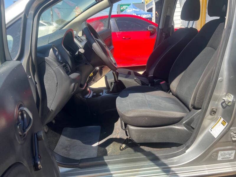2014 Nissan Versa Note 12