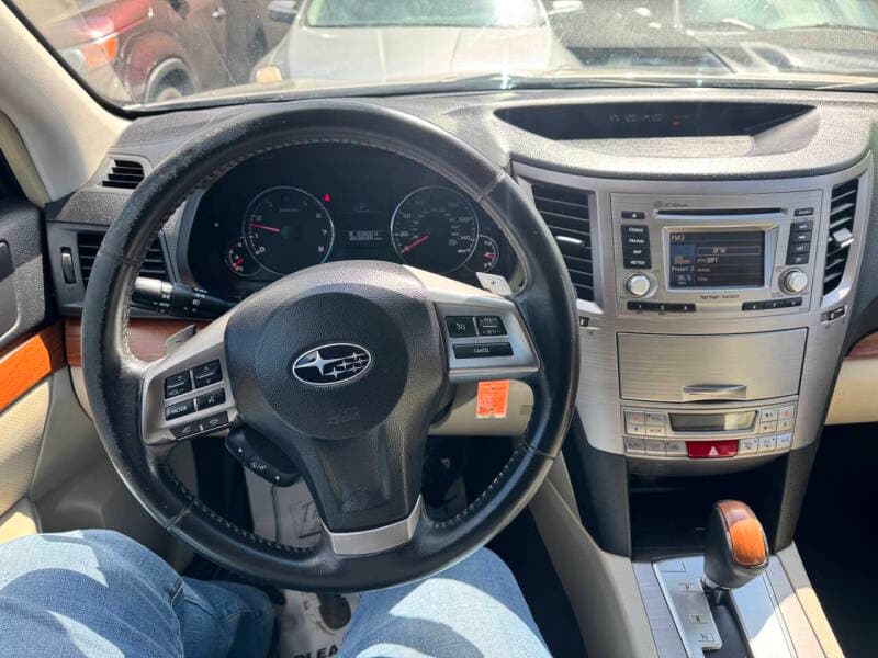 2014 Subaru Outback 8
