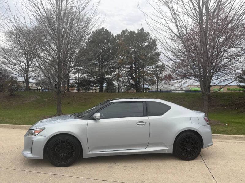 2014 Scion tC 9