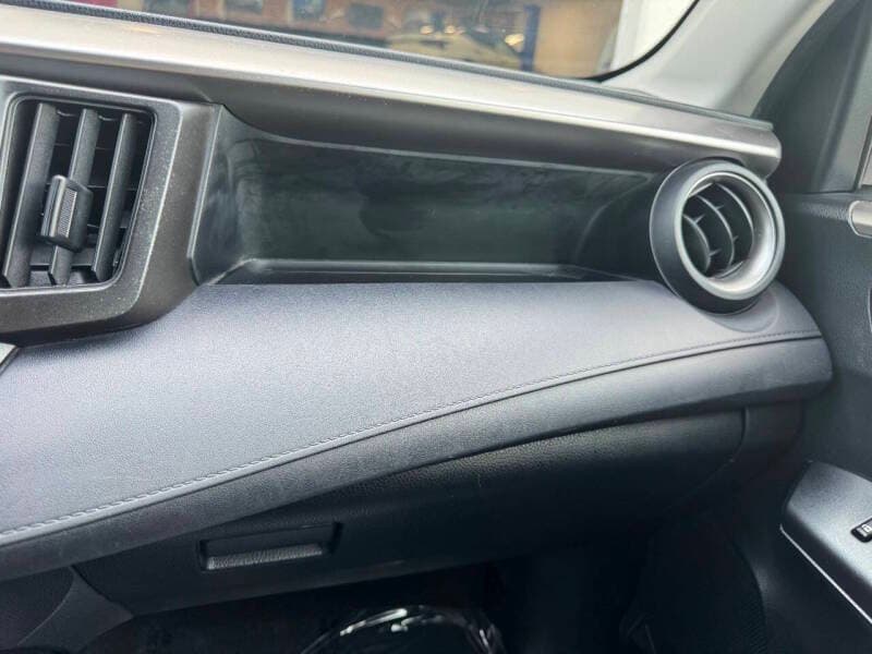 2017 Toyota RAV4 15