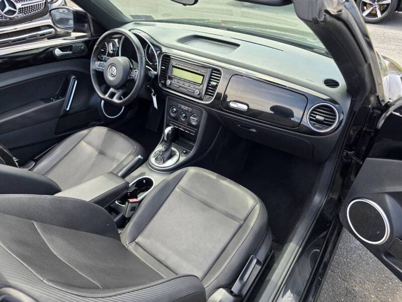 2014 Volkswagen Beetle 27