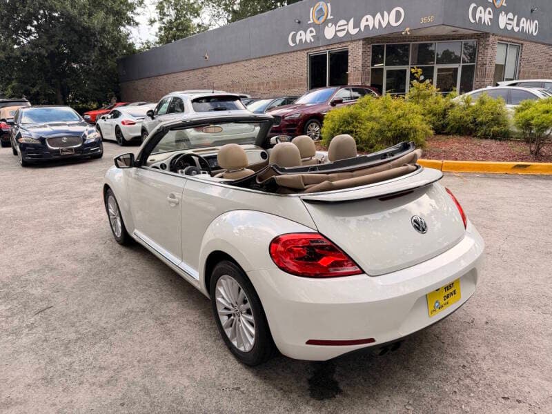 2014 Volkswagen Beetle 16
