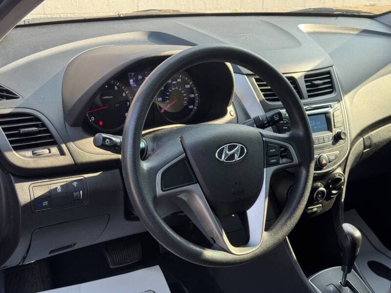 2016 Hyundai Accent 6