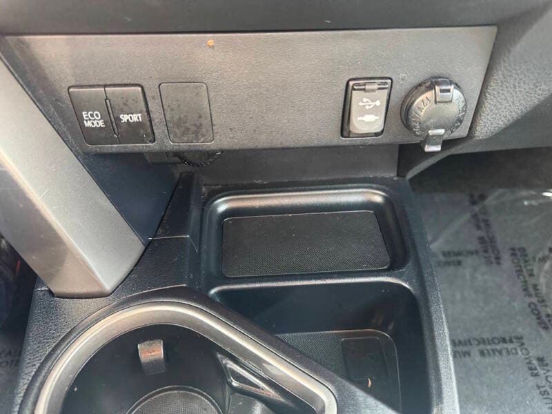 2017 Toyota RAV4 14