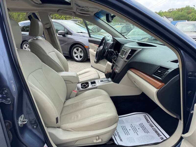 2014 Subaru Outback 41