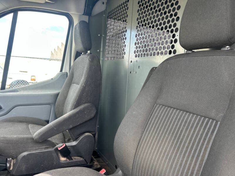 2017 Ford Transit Van 5