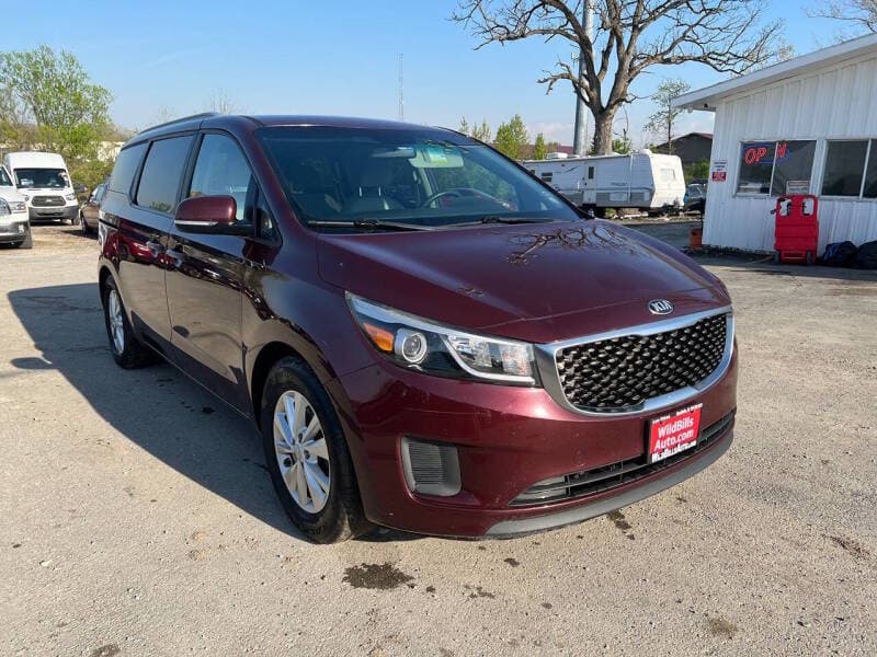 2015 Kia Sedona 23