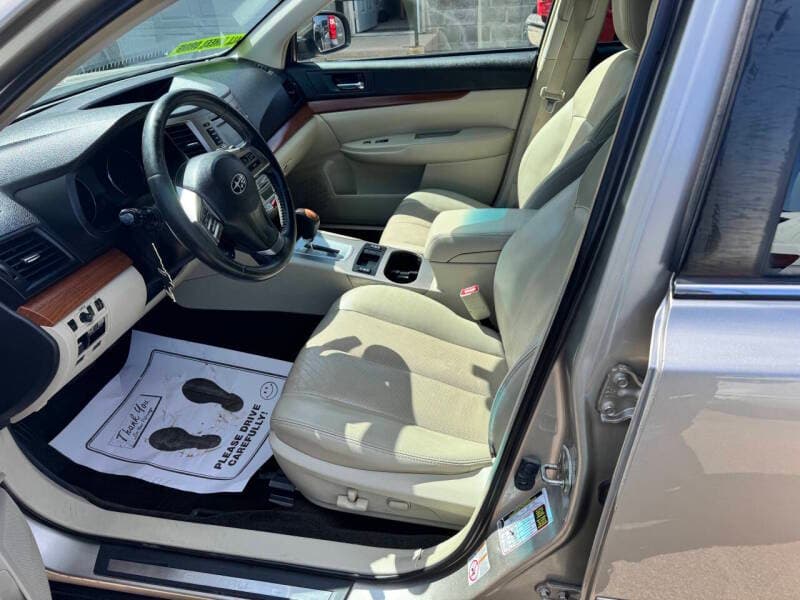 2014 Subaru Outback 7