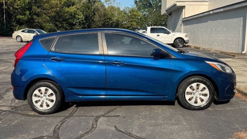 2016 Hyundai Accent 7