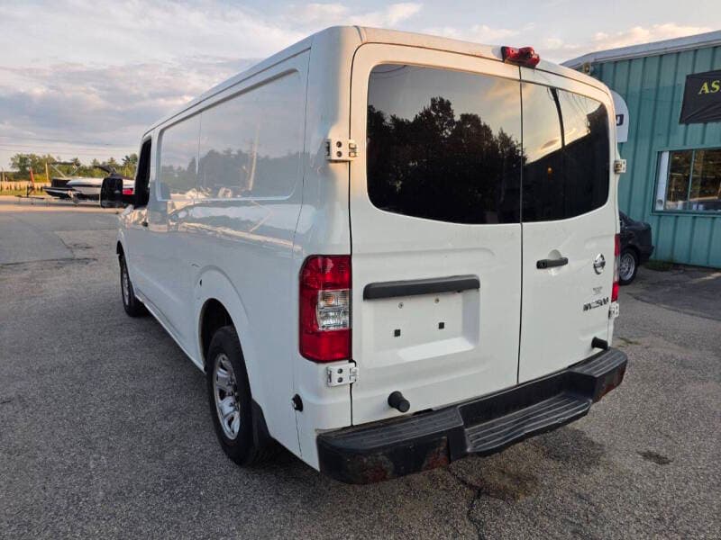 2017 Nissan NV Cargo 11