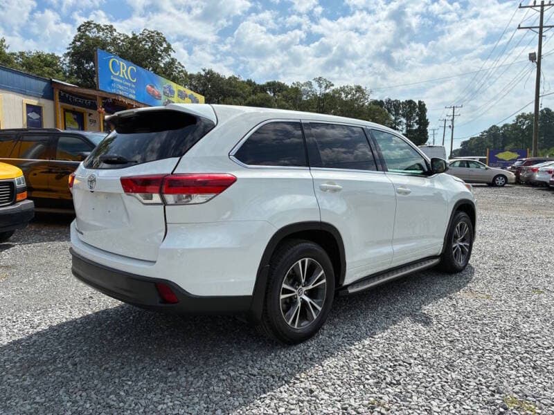 2017 Toyota Highlander 2