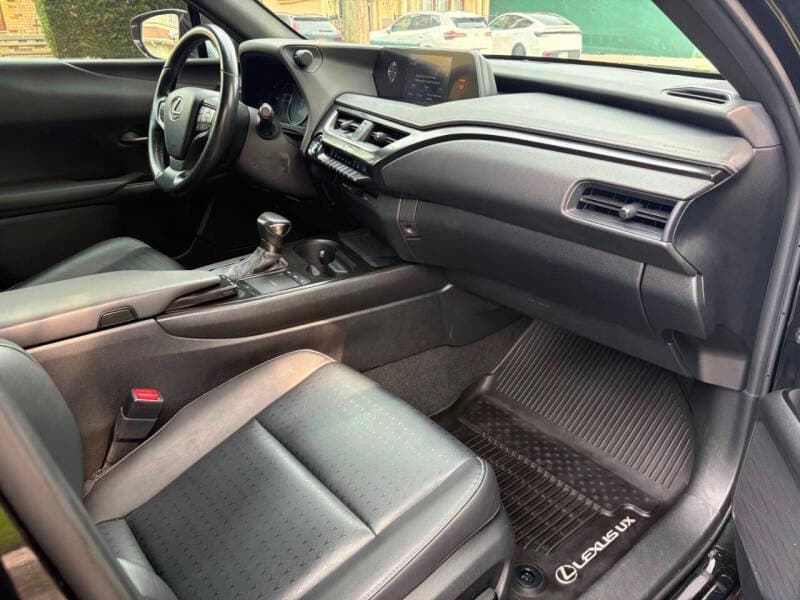 2019 Lexus UX Hybrid 14