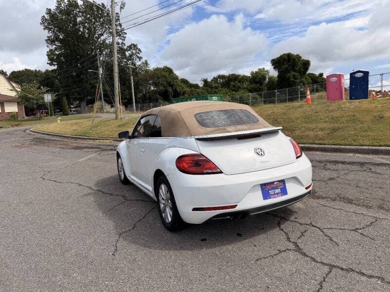 2017 Volkswagen Beetle 8