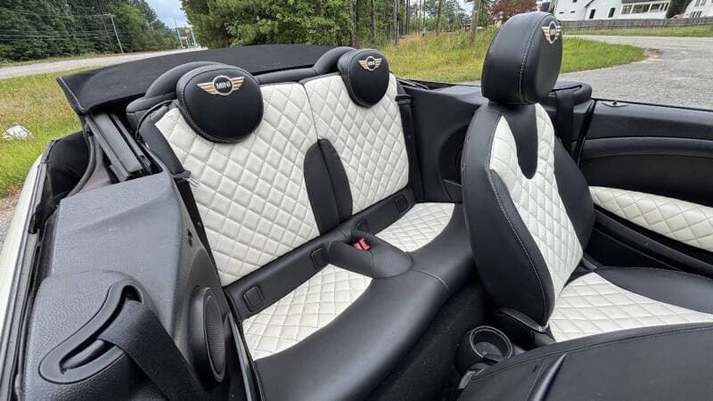 2014 MINI Cooper 11