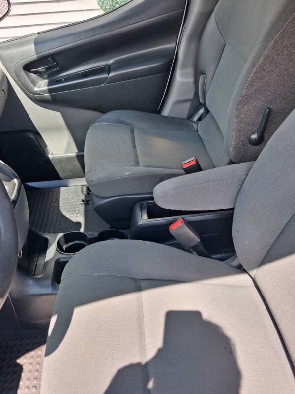 2015 Nissan NV200 19
