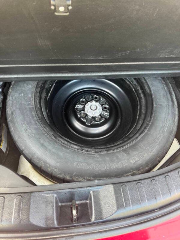 2017 Toyota RAV4 28