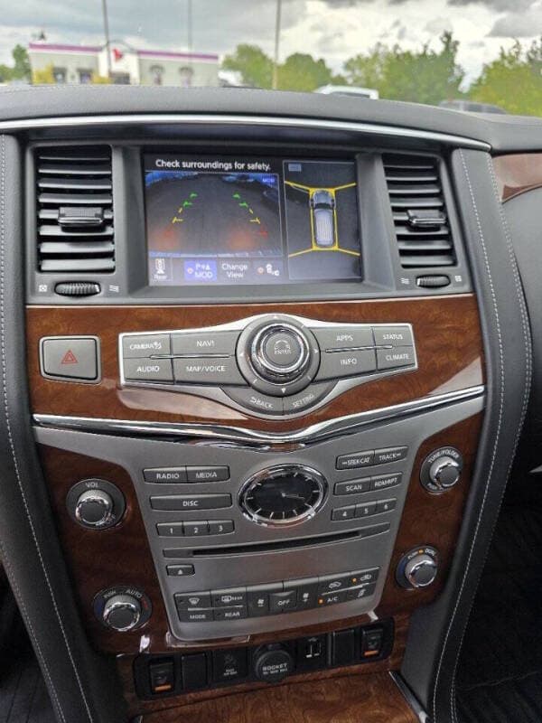 2018 INFINITI QX80 8