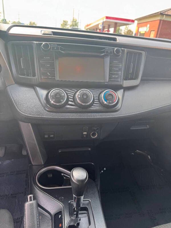 2017 Toyota RAV4 13