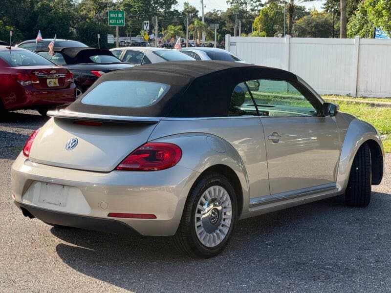 2014 Volkswagen Beetle 14