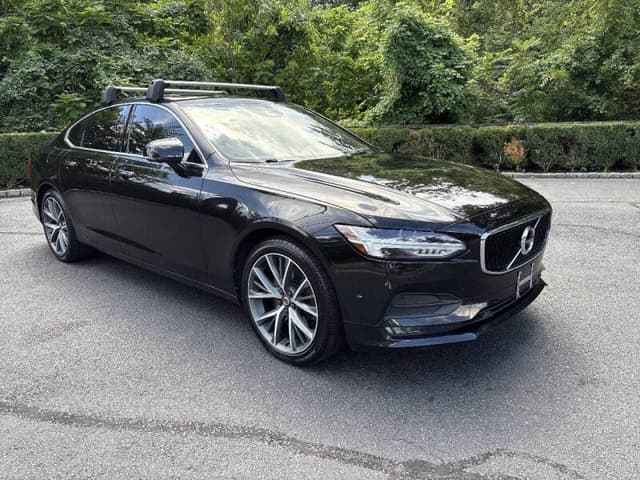 2017 Volvo S90