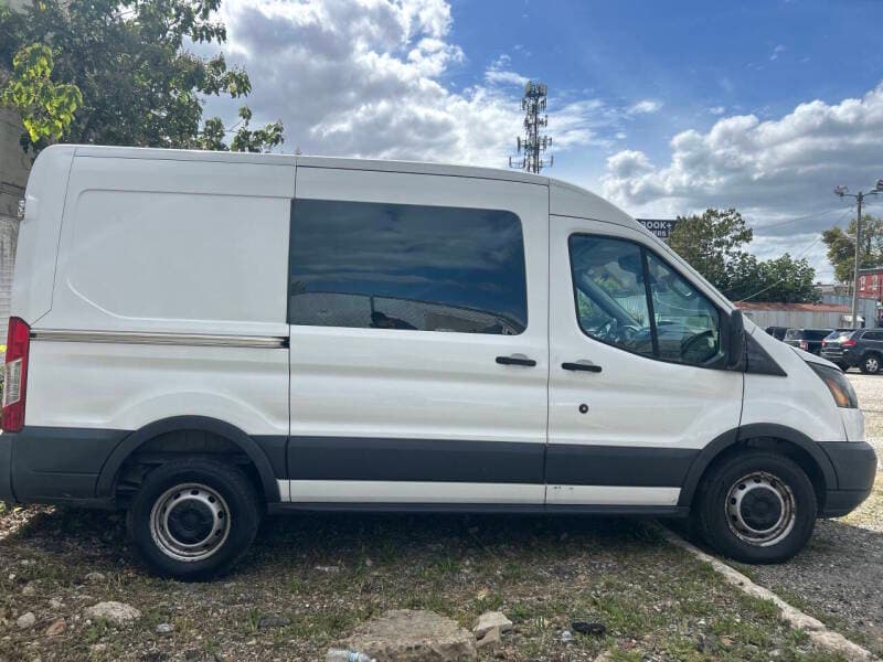 2017 Ford Transit Van 2