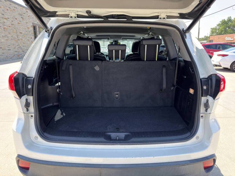 2017 Toyota Highlander 6