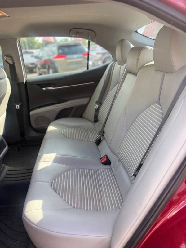 2018 Toyota Camry 18