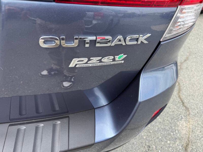2014 Subaru Outback 24