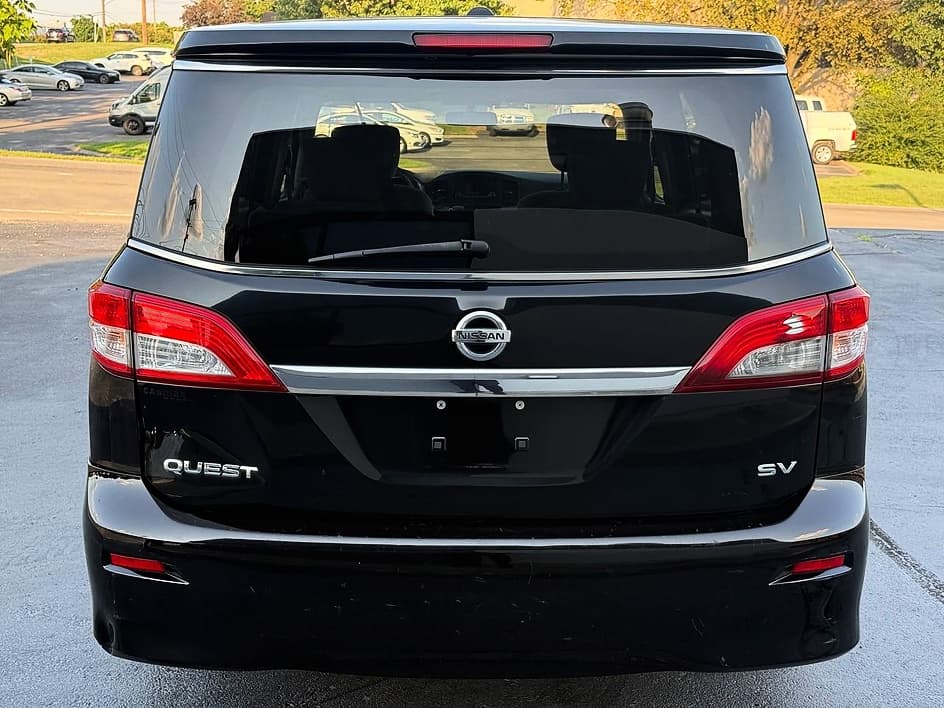 2015 Nissan Quest 8