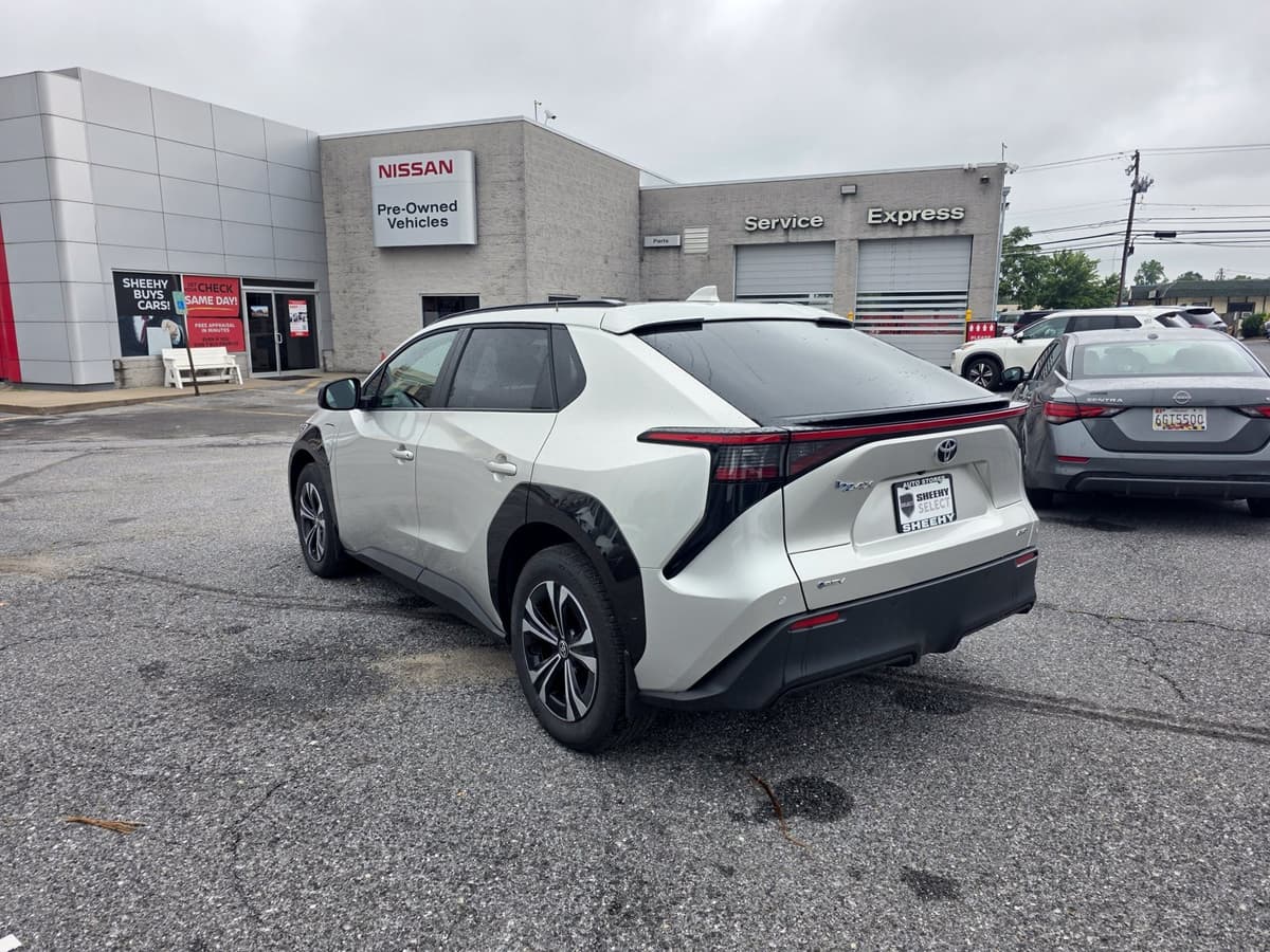 2025 Toyota bZ4X 13