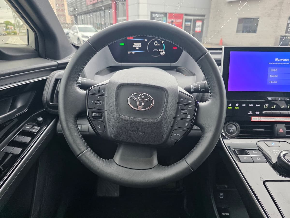 2025 Toyota bZ4X 37