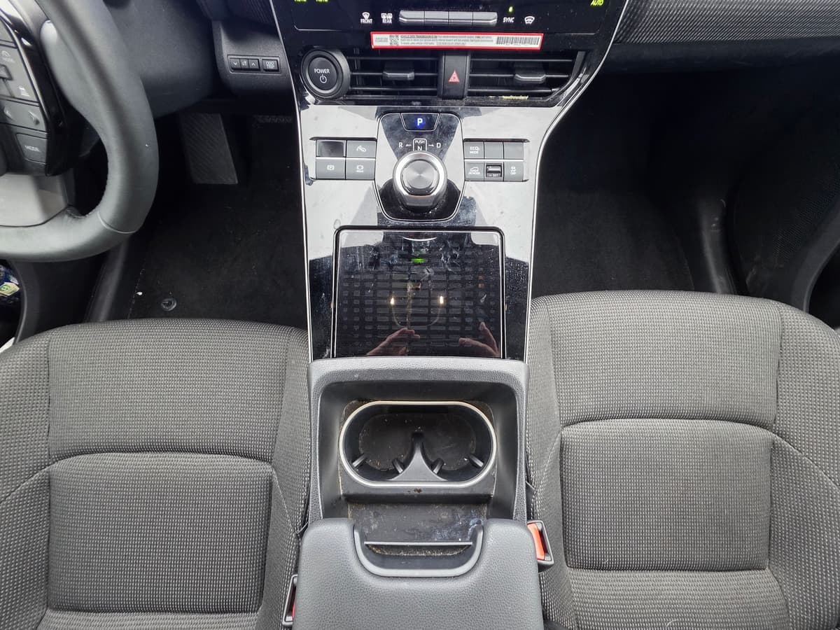 2025 Toyota bZ4X 40