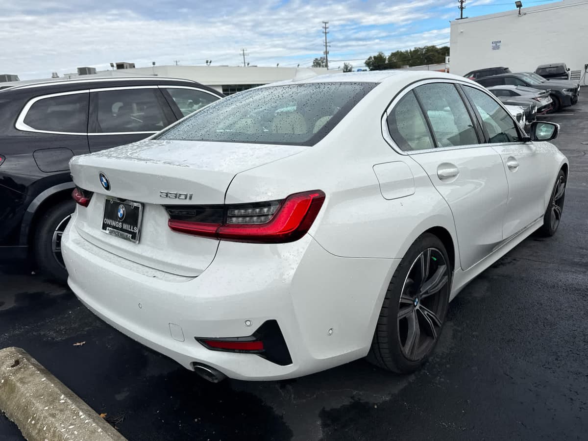2021 BMW 3 Series 12