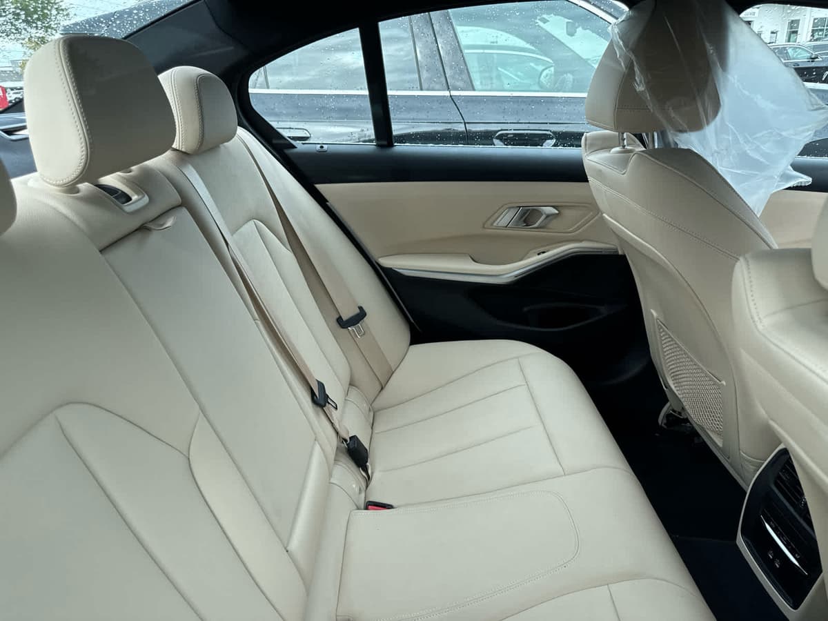 2021 BMW 3 Series 16