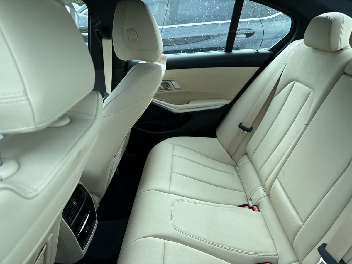 2021 BMW 3 Series 18